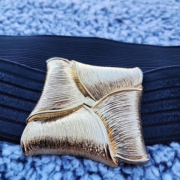 Vintage Women's Black Elastic Belt Gold Buckle 30" Unstretched - Picture 2 of 5